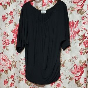 One Clothing Elegant Black Blouse